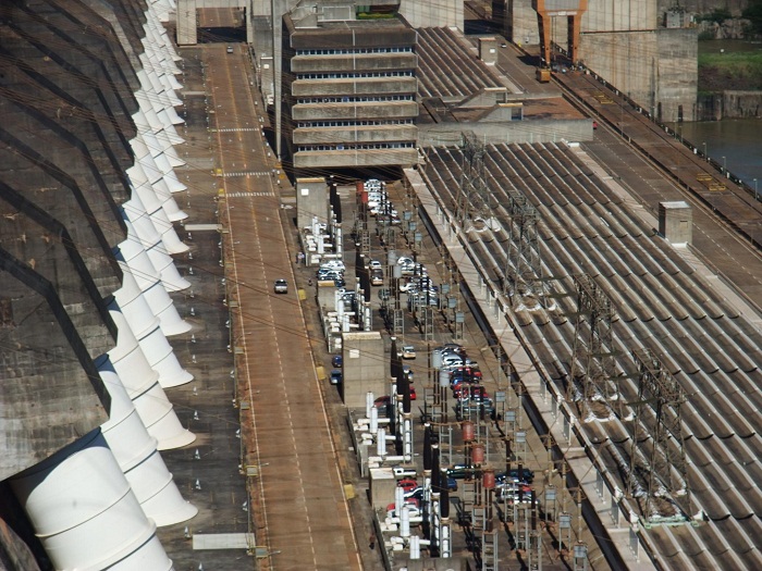 3 Itaipu Dam