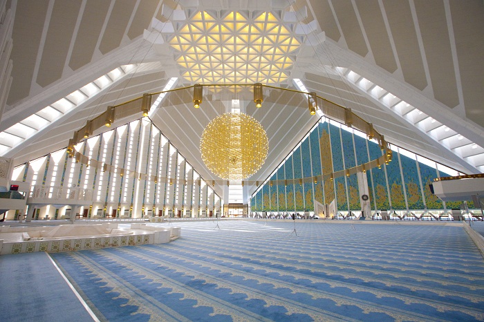 6 Faisal Mosque