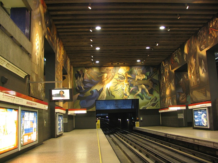 6 Universidad Chile Metro