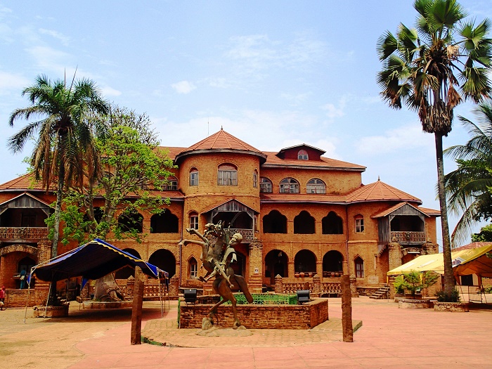 1 Foumban Palace