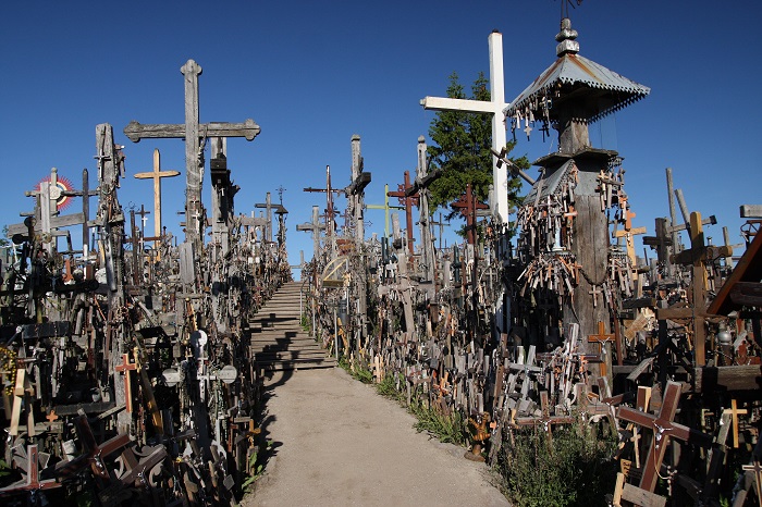 7 Hill Crosses