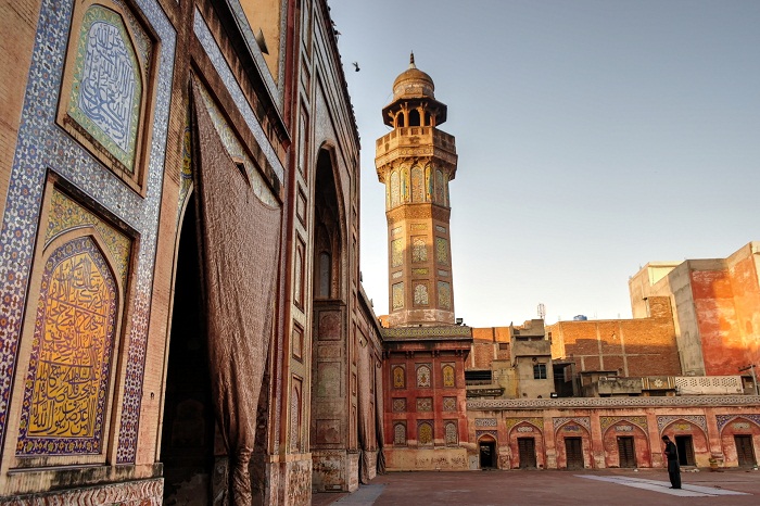 10 Wazir Mosque