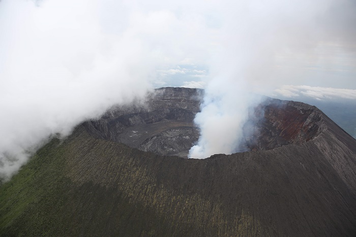 2 Nyiragongo