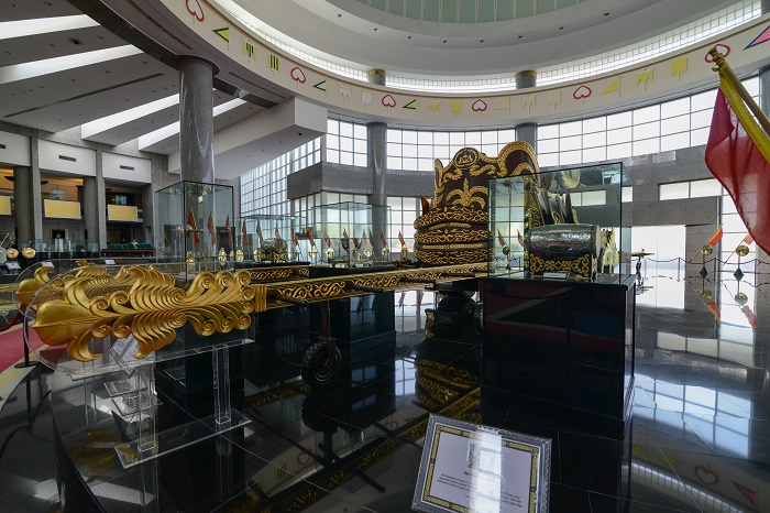 5 Royal Regalia Brunei