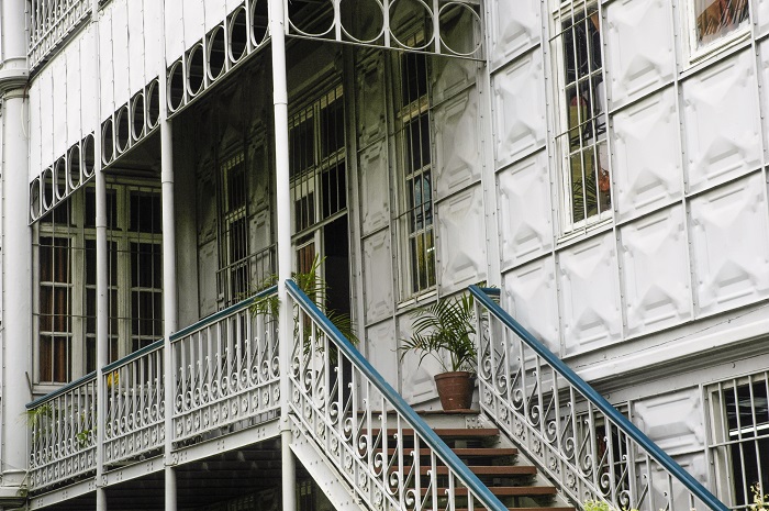 6 Casa Ferro