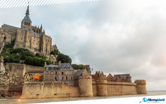 10 Mont Saint Michel in France