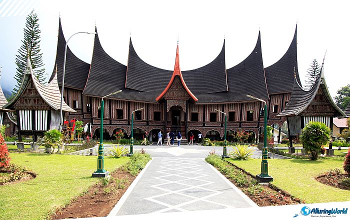 1 Pagaruyung Palace