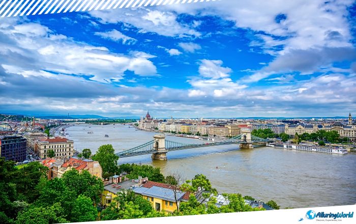 2 Chain (Széchenyi) Bridge