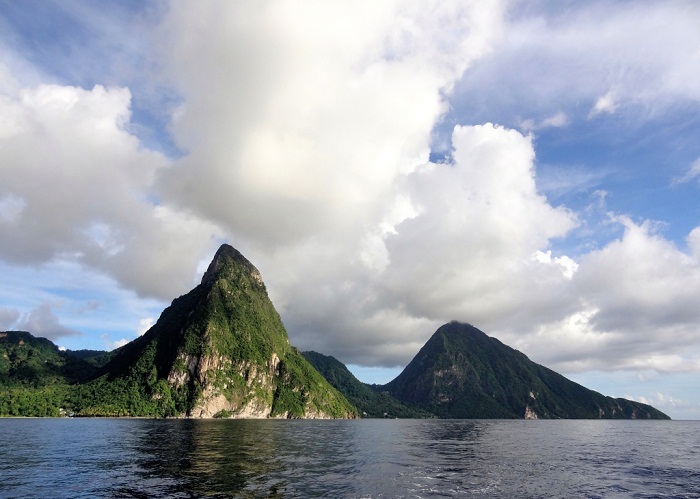 2 Pitons Lucia