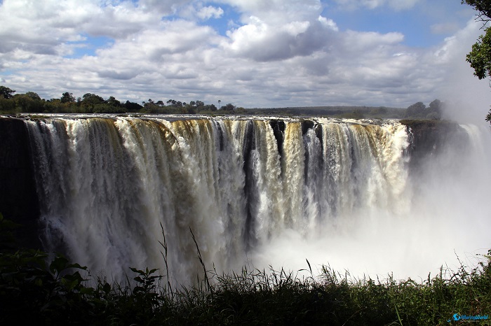 2 Victoria Falls Zambia and Zimbabwe