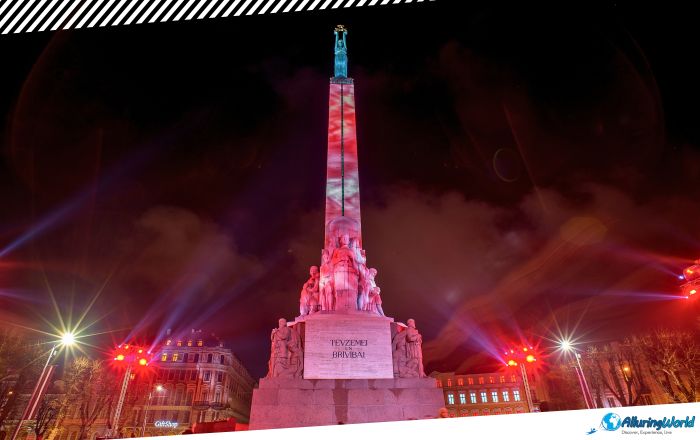 4 Freedom Monument in Riga