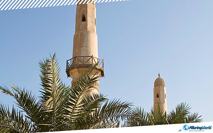 4 Khamis Mosque