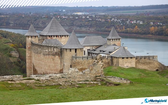 4 Khotyn Fortress