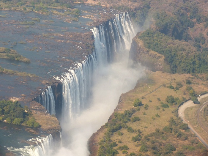 6 Victoria Falls