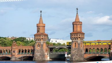 7 Oberbaum Bridge