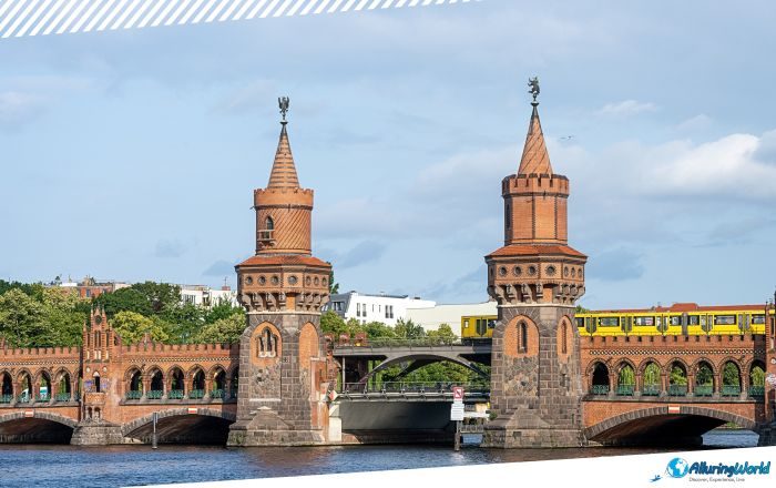 7 Oberbaum Bridge