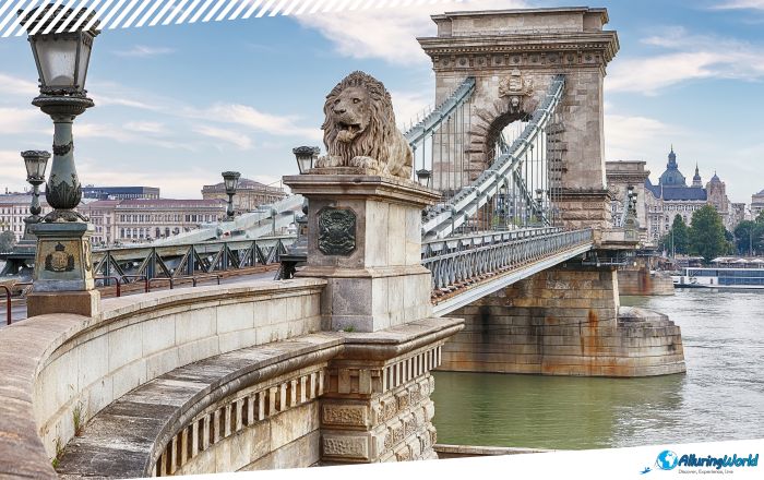 9 Chain (Széchenyi) Bridge