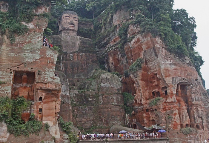 9 Leshan Buddha