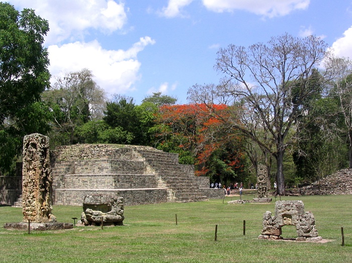 1 Copan