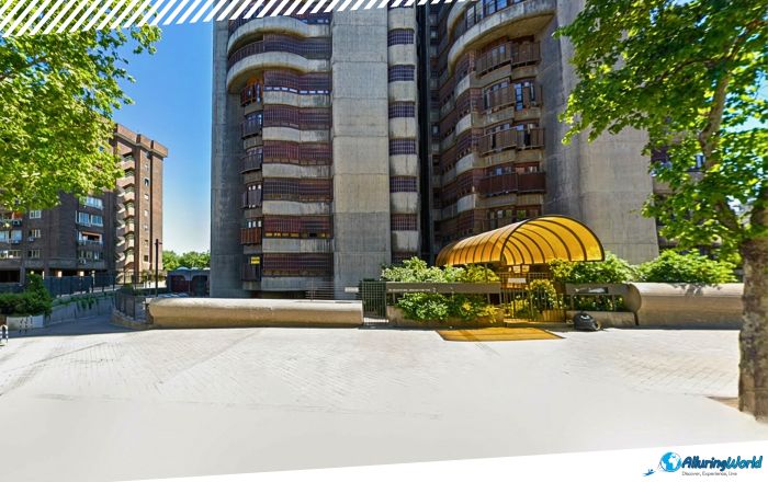 1 Torres Blancas in Madrid