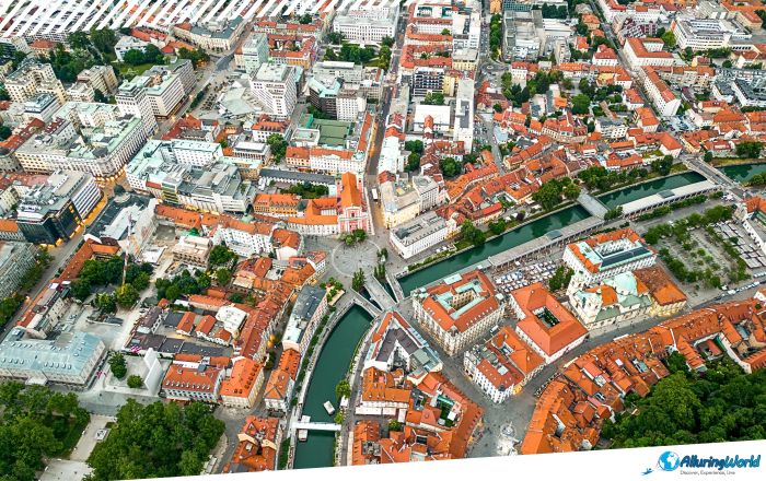 2 Triple Bridge in Ljubljana