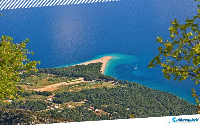 2 Zlatni Rat Beach in Croatia