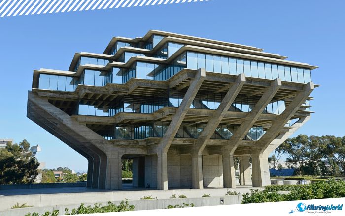 4 Geisel Library Building in San Diego