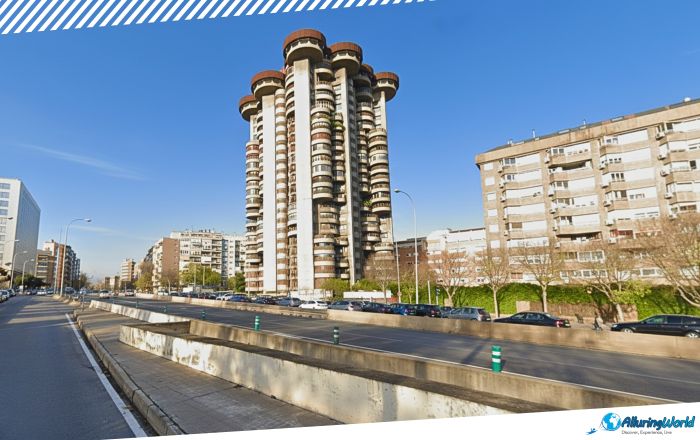 5 Torres Blancas in Madrid