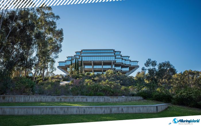 6 Geisel Library Building in San Diego