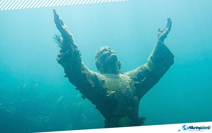 2 Christ of the Abyss in Italy