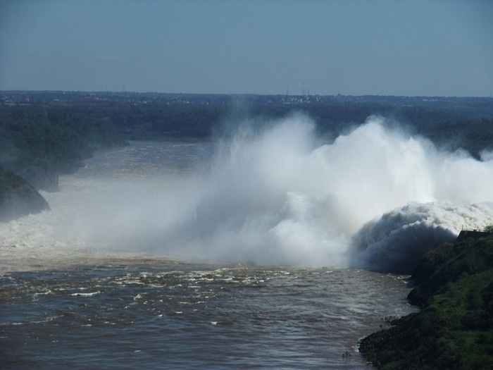 2 Itaipu Dam