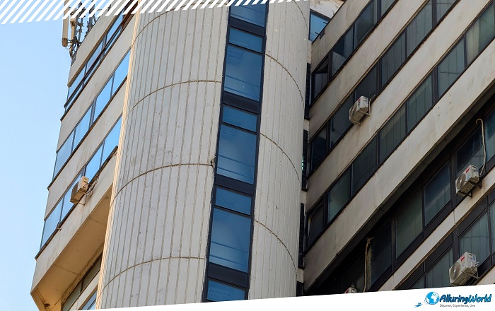 2 Nova Makedonija Building.jpg