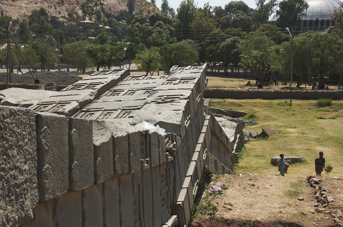 3 Axum Obelisk