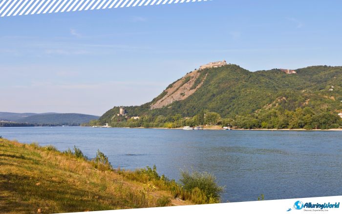 3 Danube Bend in Hungary