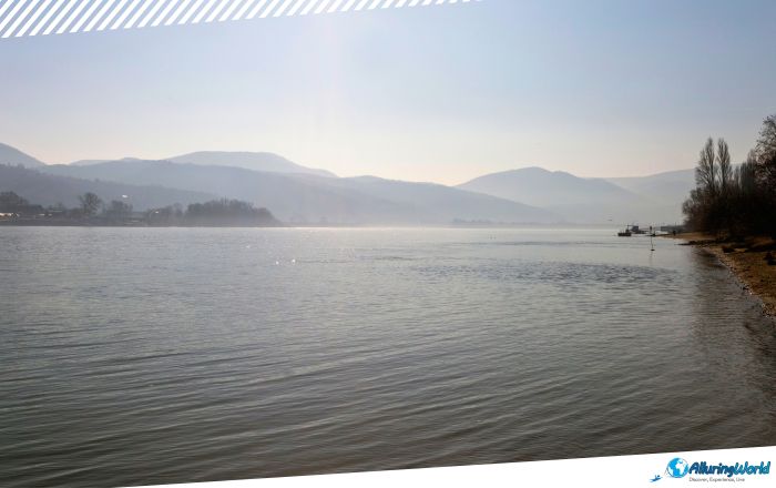 4 Danube Bend in Hungary