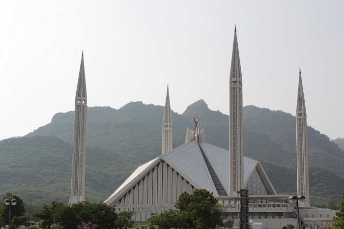 7 Faisal Mosque