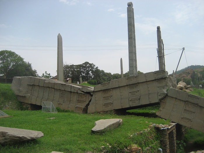8 Axum Obelisk