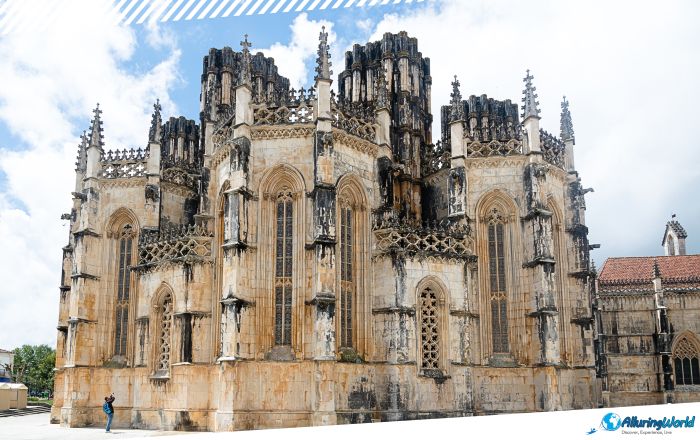 8 Batalha Monastery
