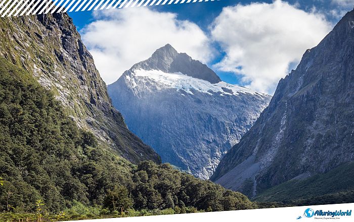 9 Milford Sound on the South Island