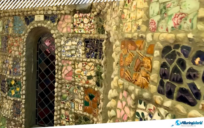 6 The Little Chapel in Guernsey