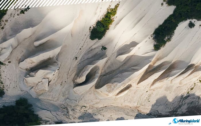 2 Kuthiny Baty in Kamchatka