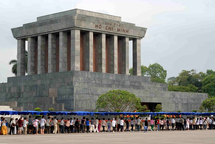 2 Minh Mausoleum