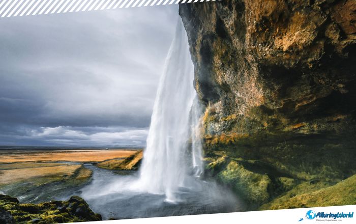 3 Seljalandsfoss Waterfall