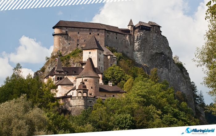 4 Orava Castle