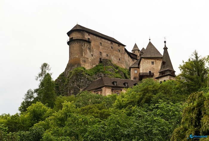 4 OravaCastle
