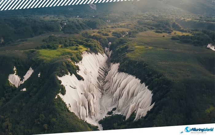 5 Kuthiny Baty in Kamchatka