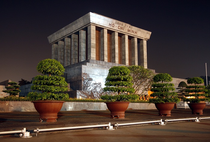 6 Minh Mausoleum