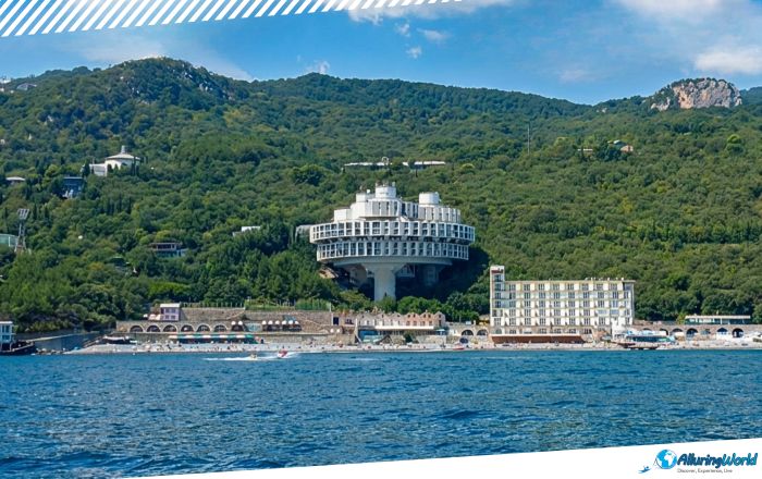 3 Druzhba Holiday Center