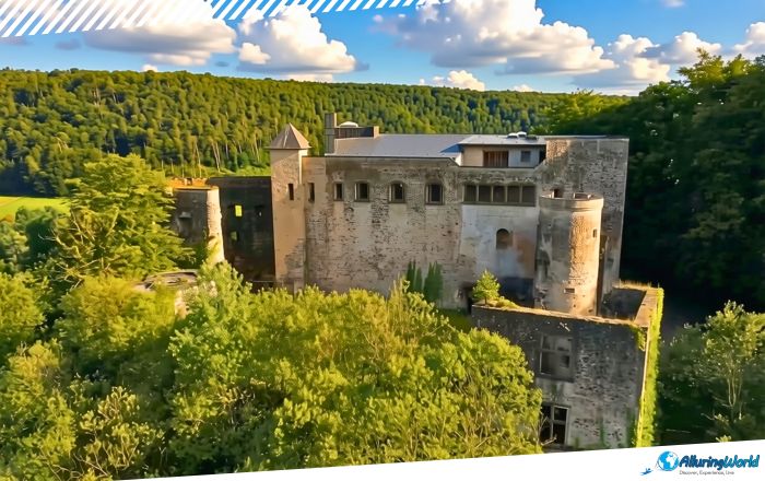 4 Valley of the Seven Castles