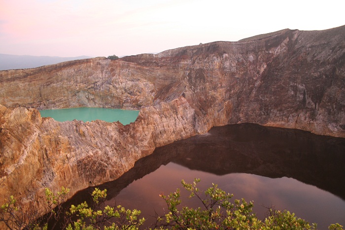 8 Crater Indonesia
